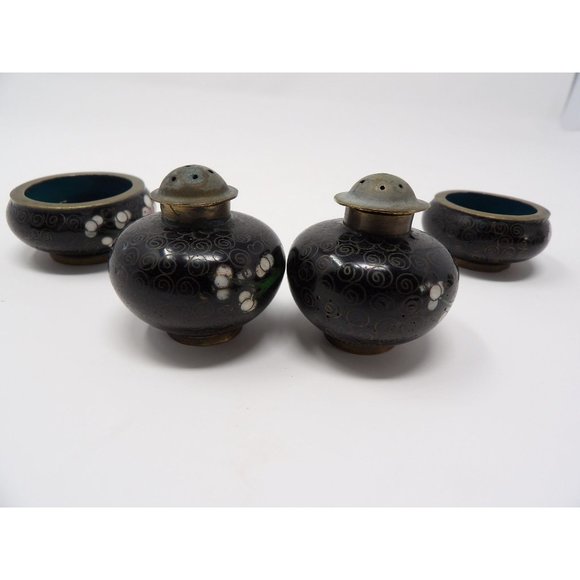 Pair Vintage Salt Cellars & Pepper Shakers Black w White Enamel Painted Flowers - Picture 9 of 12